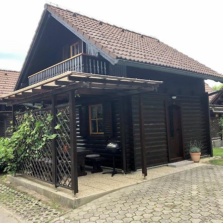 Holiday Cottage Krishtan Подчетртек Екстер'єр фото