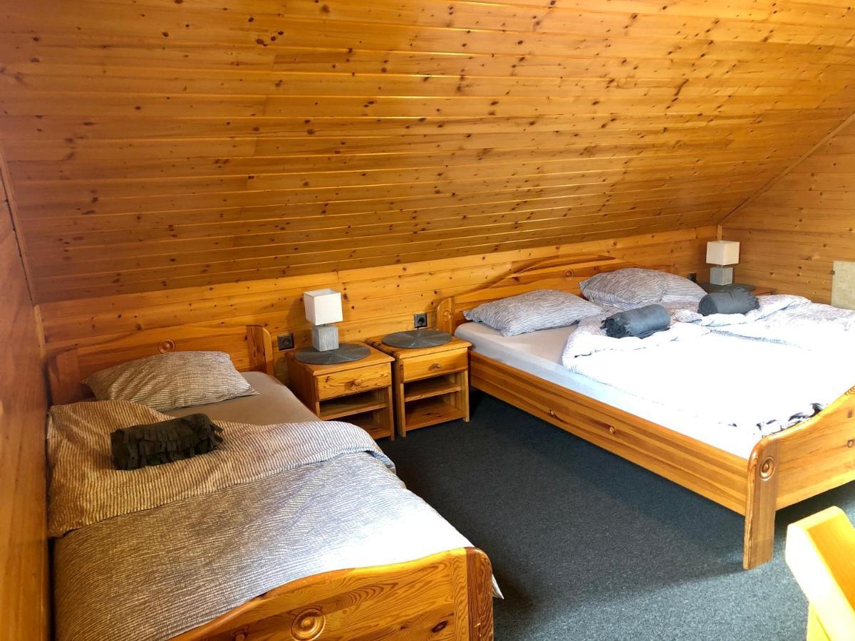 Holiday Cottage Krishtan Подчетртек Екстер'єр фото